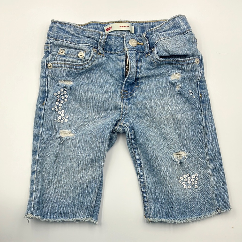 1/$5, 3/$12, 5/$15 Girls Levis Distressed Bermuda Shorts Size 6